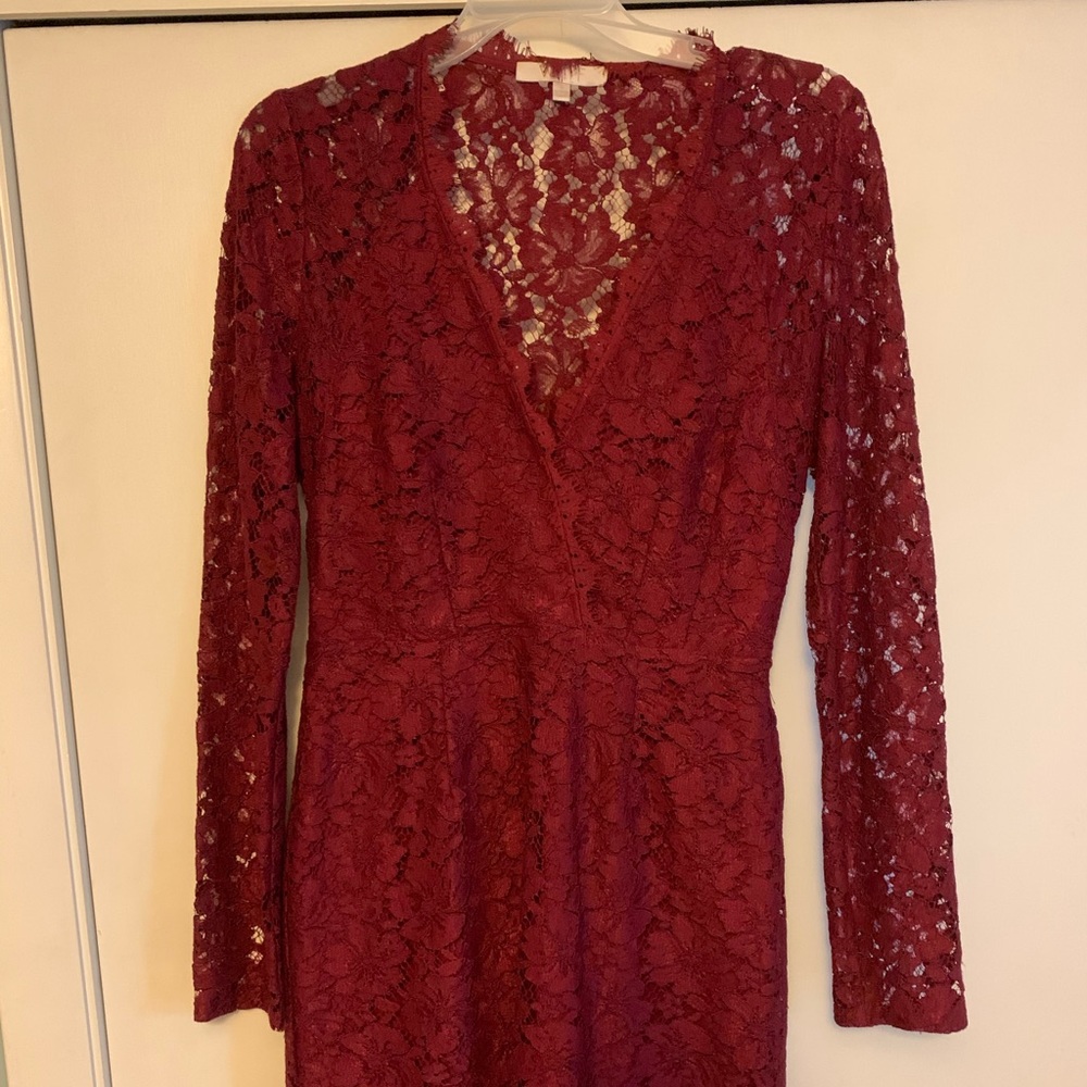 WAYF Maroon lace mini dress EUC